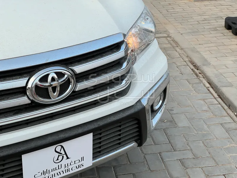 2025 تويوتا هاي لوكس ادفنشر غمارتين