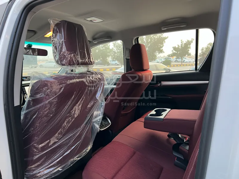 2025 تويوتا هاي لوكس ادفنشر غمارتين