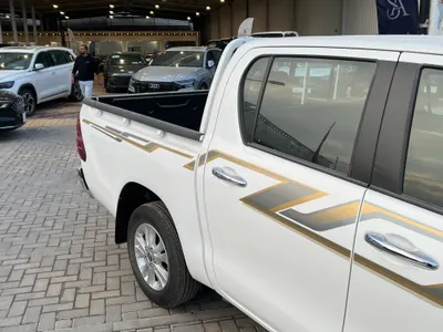 2025 تويوتا هاي لوكس ادفنشر غمارتين