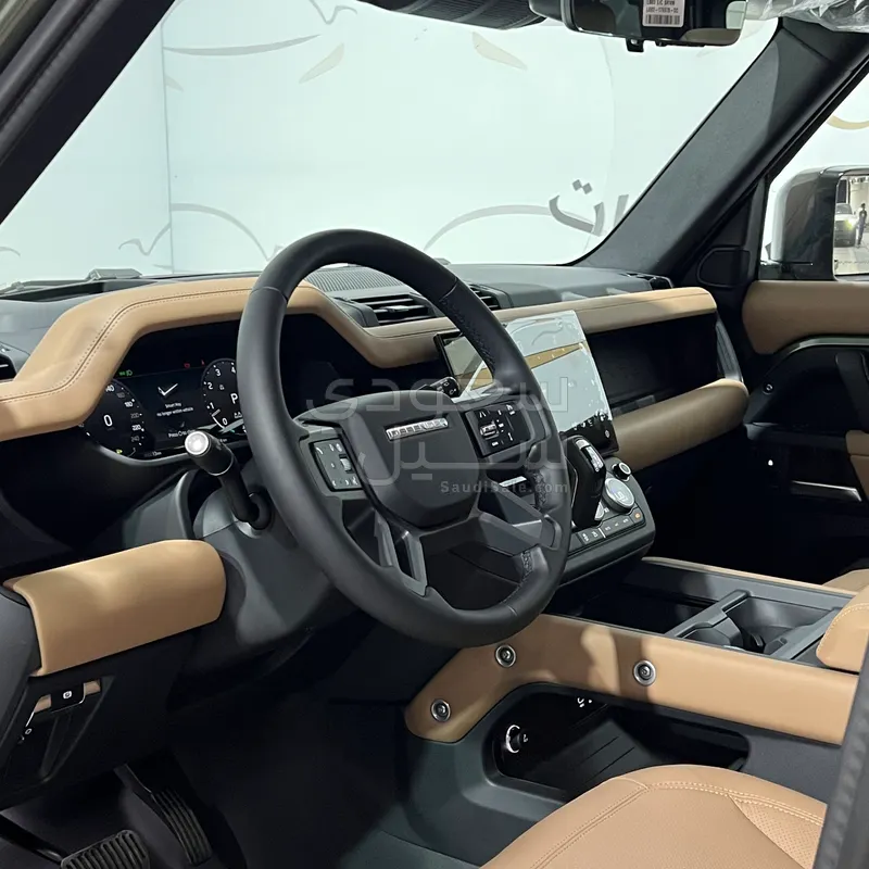 2026 لاند روفر ديفيندر 110