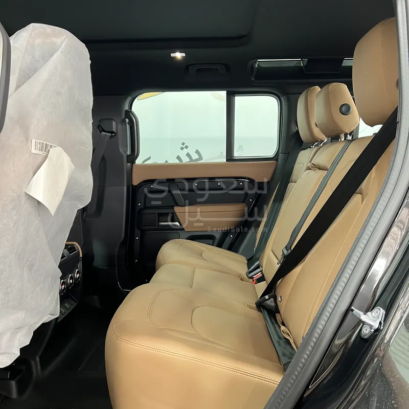 2026 لاند روفر ديفيندر 110