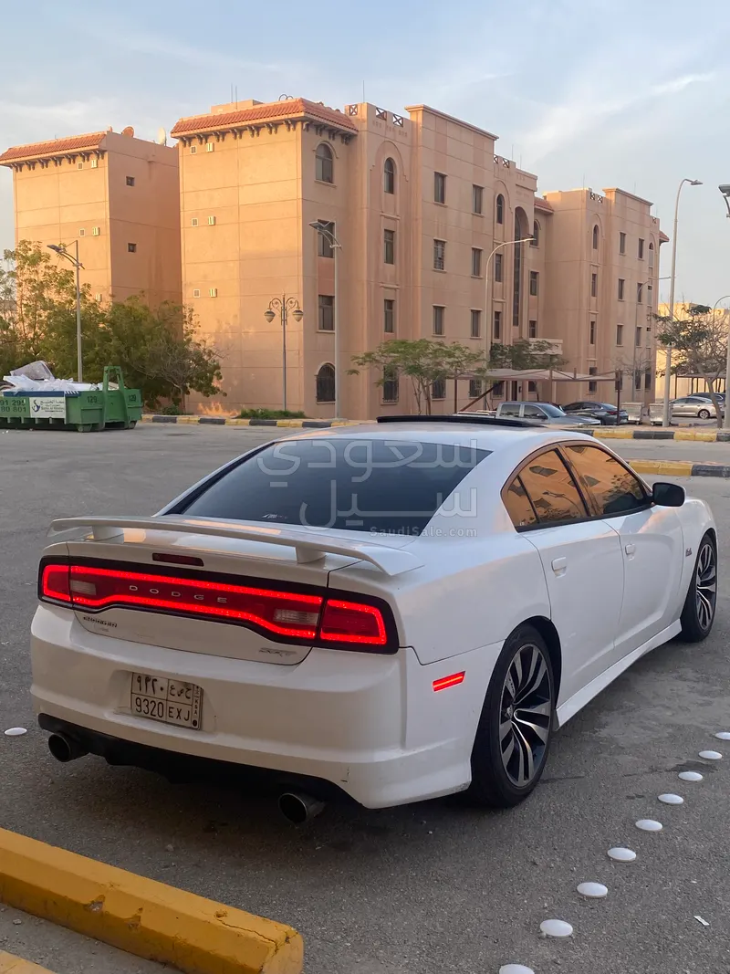 2014 دودج تشارجر ار تي