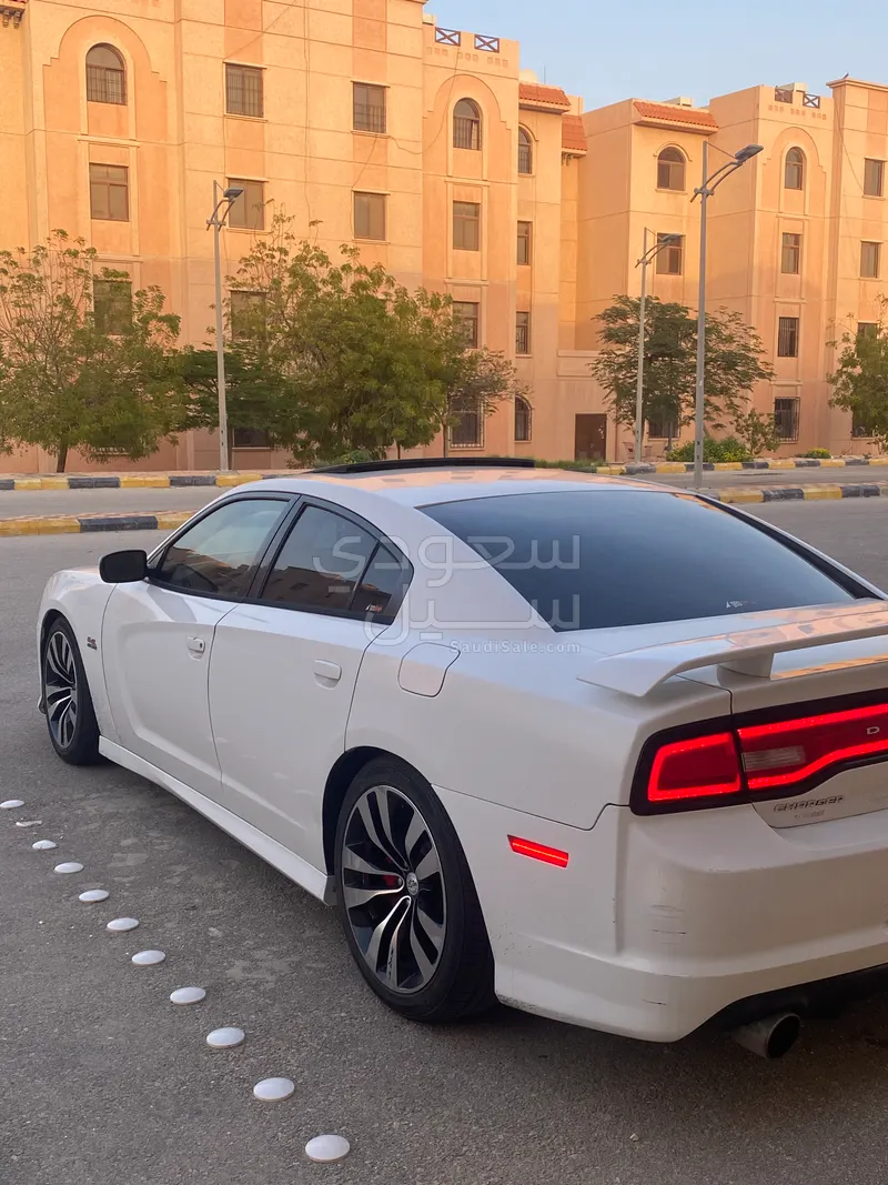 2014 دودج تشارجر ار تي