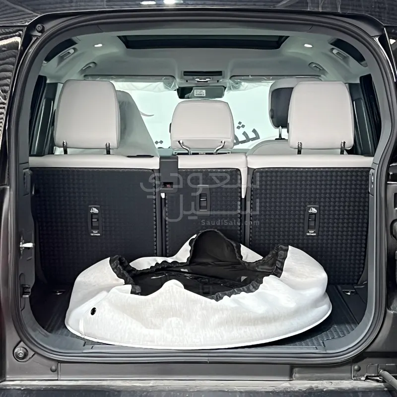 2026 لاند روفر ديفيندر 110