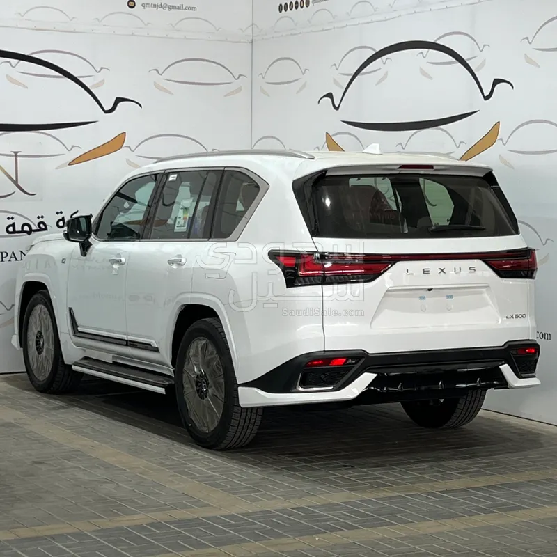 2025 لكزس إل إكس 600