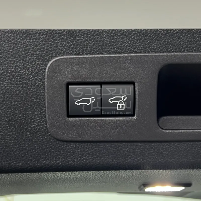 2025 لكزس إل إكس 600