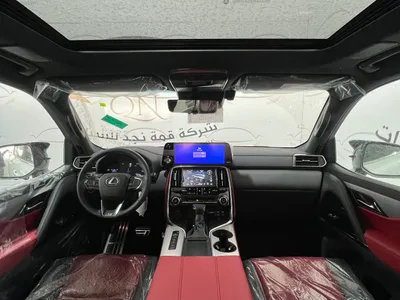 2025 لكزس إل إكس 600