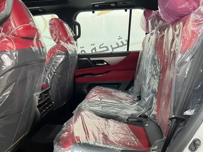 2025 لكزس إل إكس 600