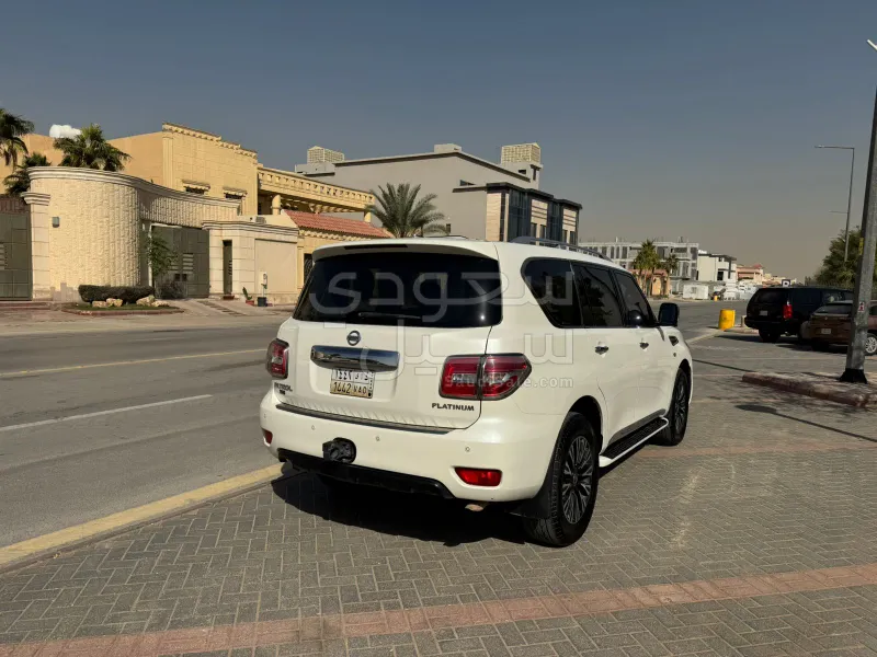 2016 نيسان باترول بلاتينيوم