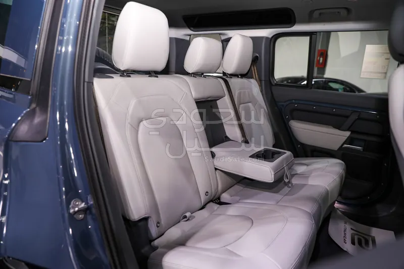 2026 لاند روفر ديفيندر اكس داينمك