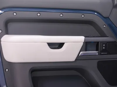 2026 لاند روفر ديفيندر اكس داينمك