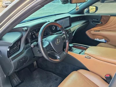 2021 لكزس إل إس 350