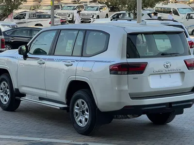 2025 تويوتا لاند كروزر جي اكس