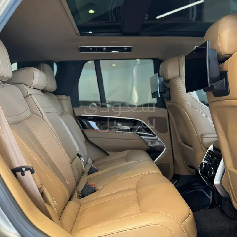 2023 لاند روفر رينج روفر فوج