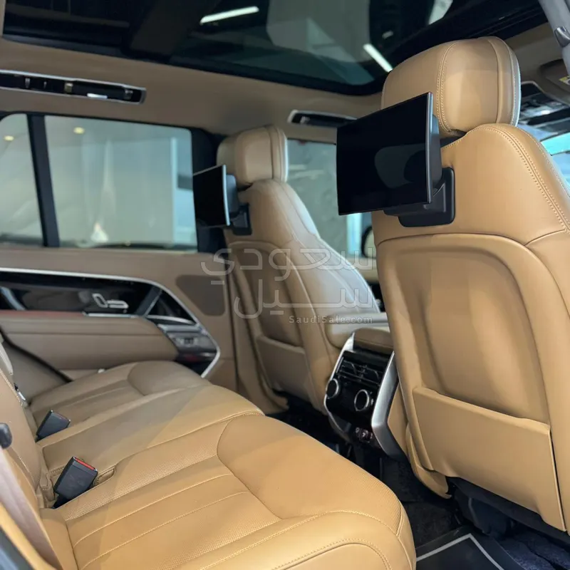 2023 لاند روفر رينج روفر فوج