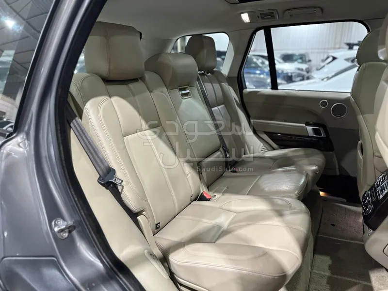 2016 لاند روفر رينج روفر فوج