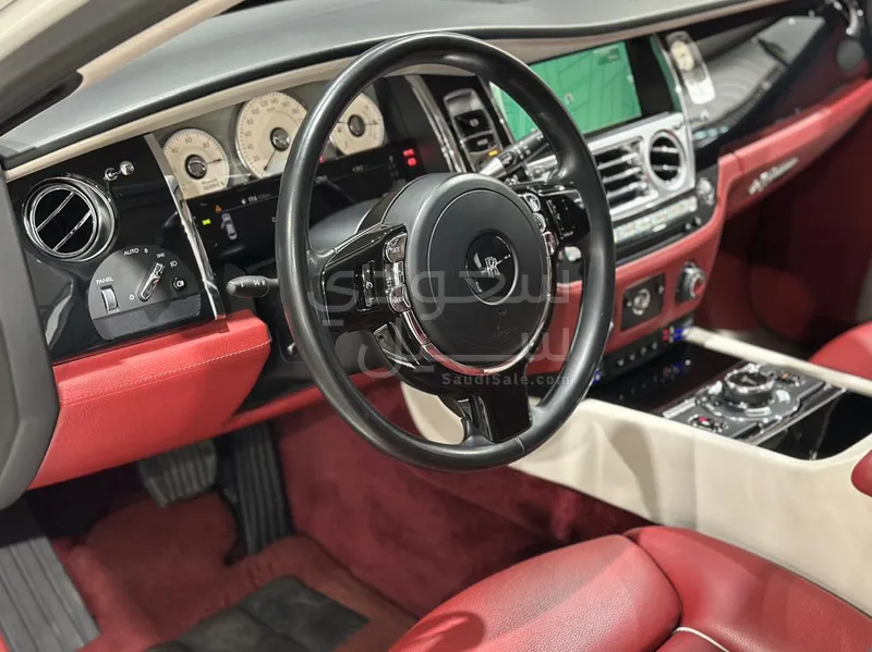 2016 رولز رويس قوست