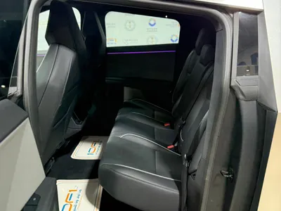 2025 تيسلا سايبر تراك