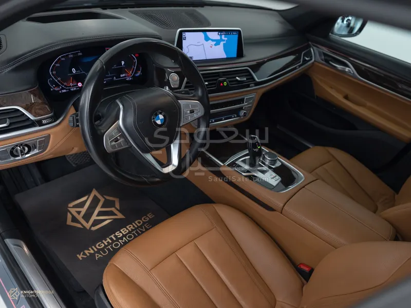 2020 بي ام دبليو الفئة السابعة 730 إل أي