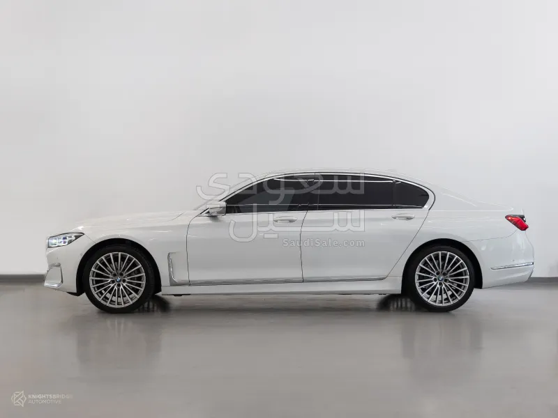2020 بي ام دبليو الفئة السابعة 730 إل أي