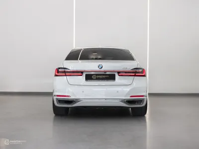 2020 بي ام دبليو الفئة السابعة 730 إل أي