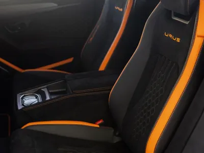 2023 Lamborghini URUS Performante
