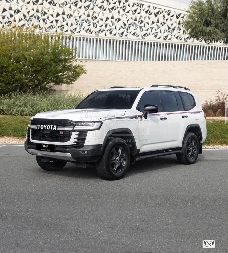 2023 تويوتا لاند كروزر جي ار سبورت