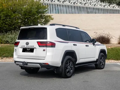 2023 تويوتا لاند كروزر جي ار سبورت