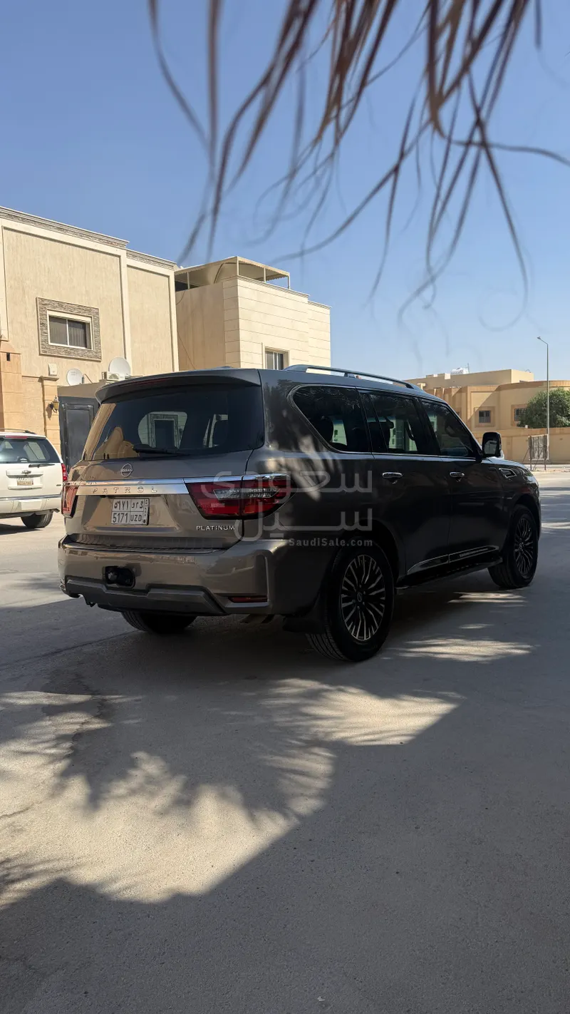 2014 نيسان باترول بلاتينيوم