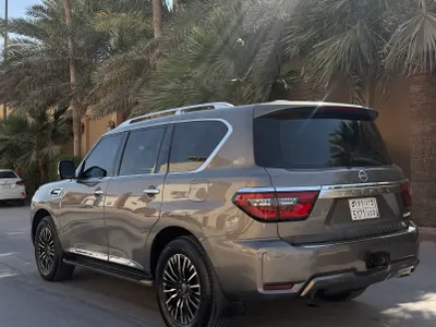 2014 نيسان باترول بلاتينيوم