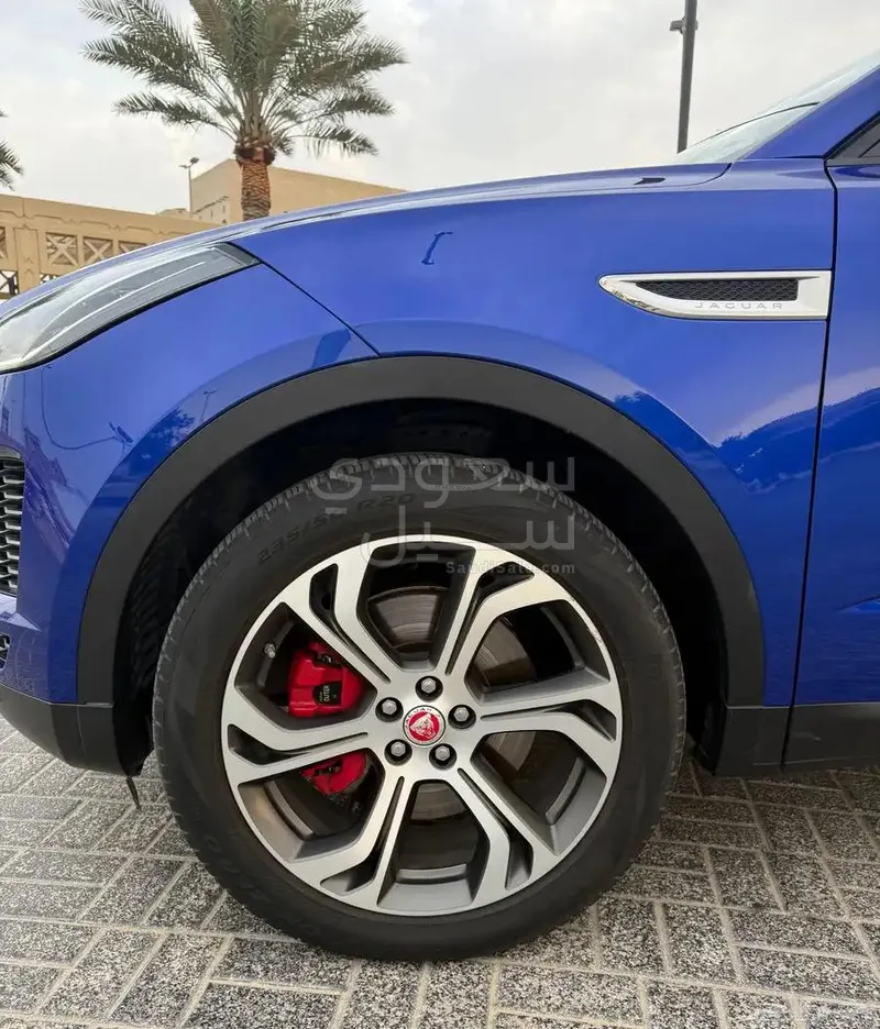 2020 جاكوار اي-بيس