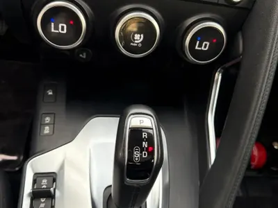 2020 جاكوار اي-بيس