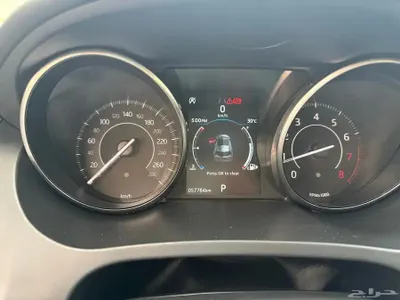 2020 جاكوار اي-بيس