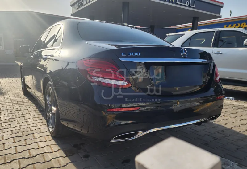 2017 مرسيدس - بنز إي 300
