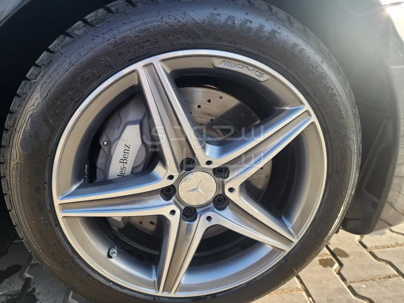 2017 مرسيدس - بنز إي 300