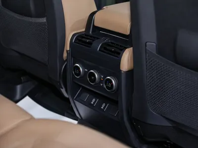 2026 لاند روفر ديفيندر اكس داينمك