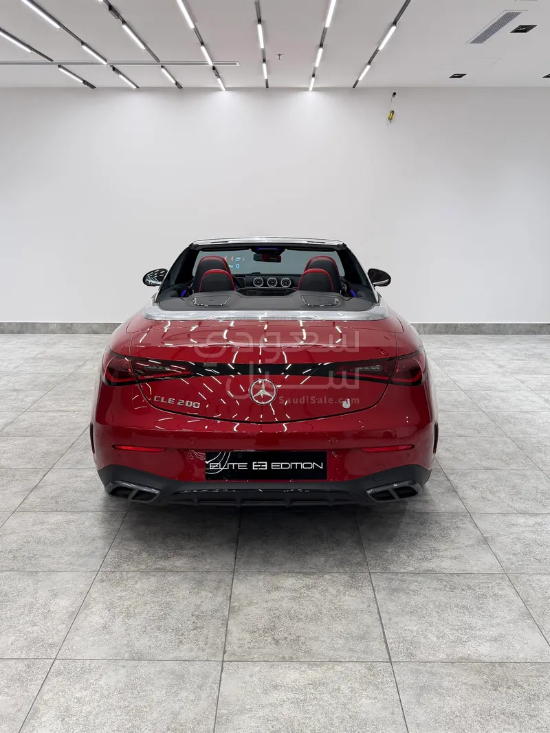 2025 مرسيدس - بنز سي إل إي 200