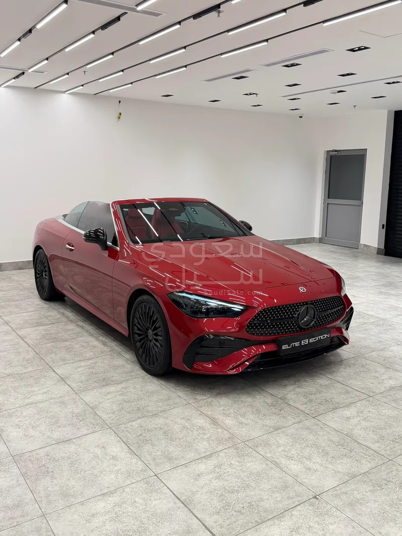 2025 مرسيدس - بنز سي إل إي 200