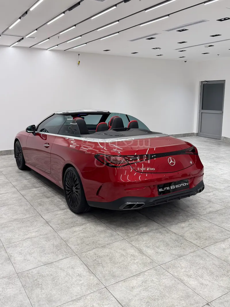 2025 مرسيدس - بنز سي إل إي 200