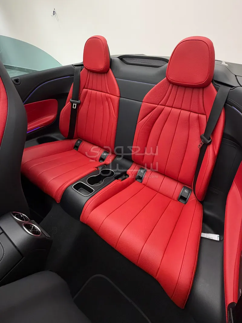 2025 مرسيدس - بنز سي إل إي 200