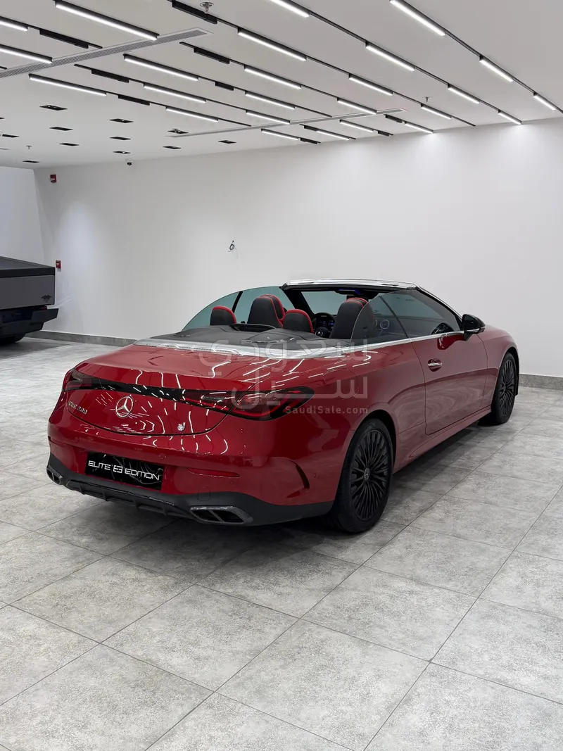 2025 مرسيدس - بنز سي إل إي 200