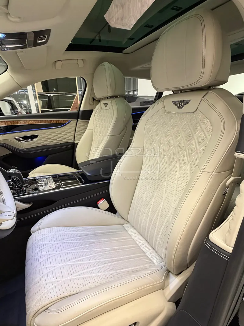 2022 بنتلي كونتيننتل فلاينج سبير