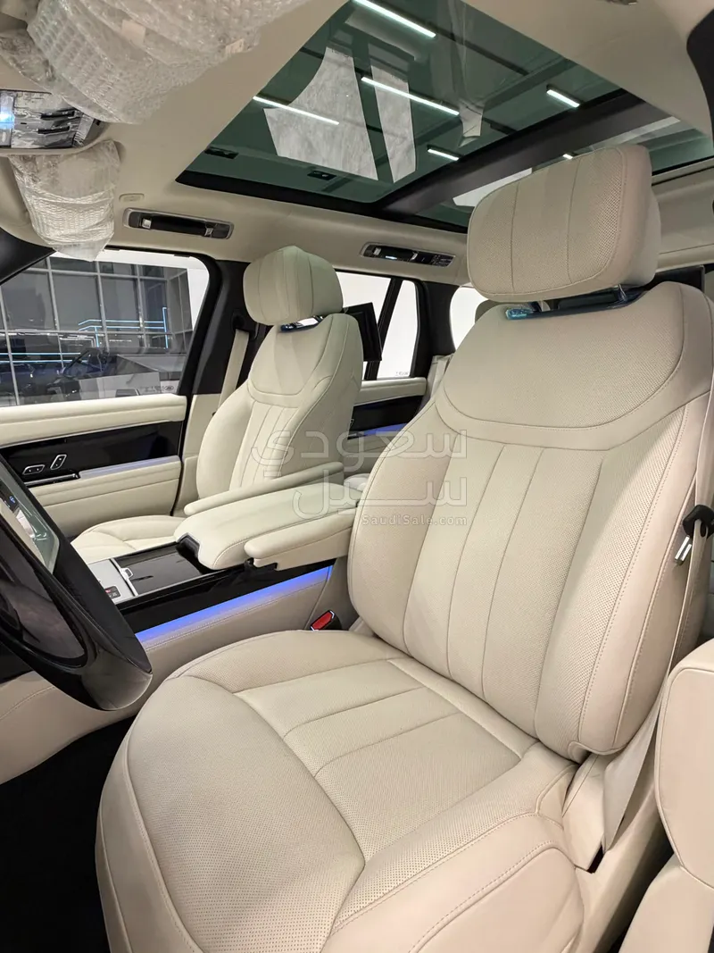 2025 لاند روفر رينج روفر اوتوبيوغرافي