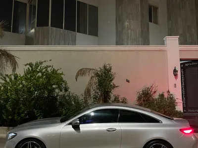 2018 مرسيدس - بنز إي 200