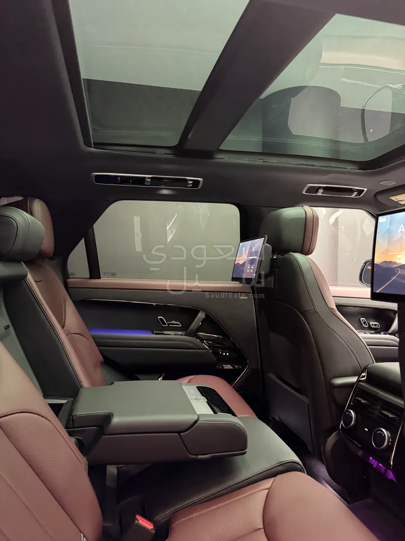 2025 لاند روفر رينج روفر سبورت اتش اس اي