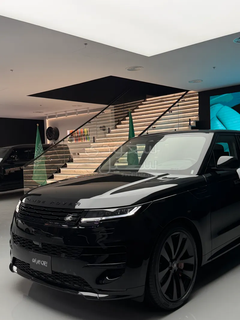 2025 لاند روفر رينج روفر سبورت اتش اس اي