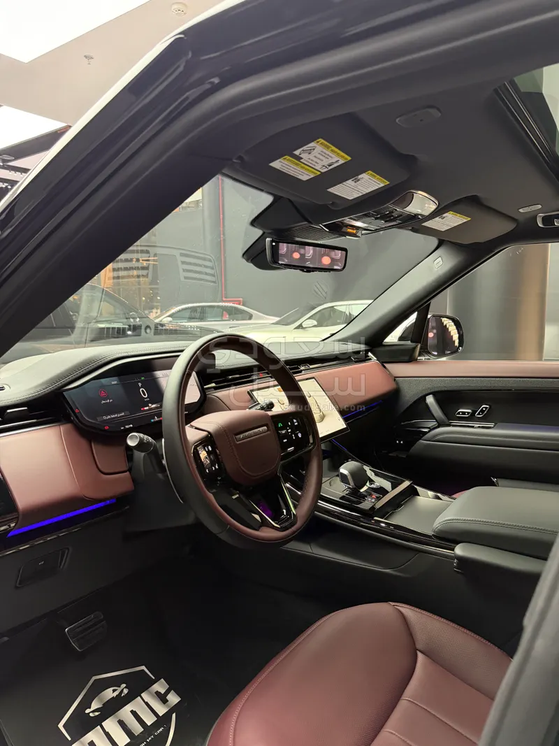 2025 لاند روفر رينج روفر سبورت اتش اس اي