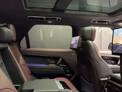 2025 لاند روفر رينج روفر سبورت اتش اس اي