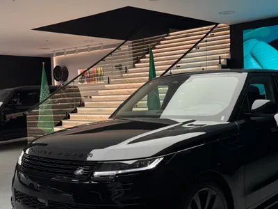 2025 لاند روفر رينج روفر سبورت اتش اس اي