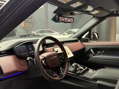 2025 لاند روفر رينج روفر سبورت اتش اس اي